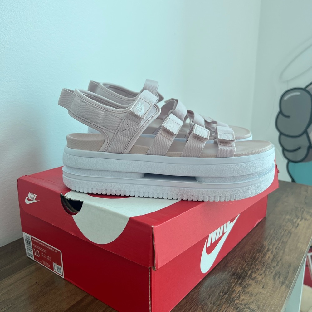 Nike Woman’s sandals